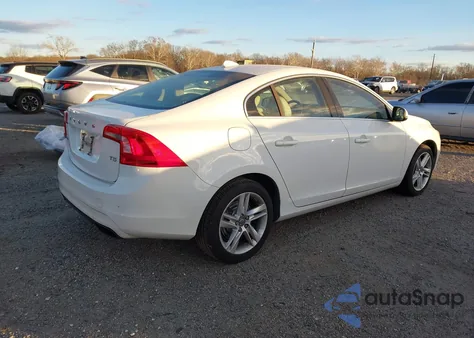2015 Volvo S60 T5 Premier z USA, uszkodzony, nr VIN YV140MFB1F1314660